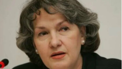 Cum arata Mona Musca la...